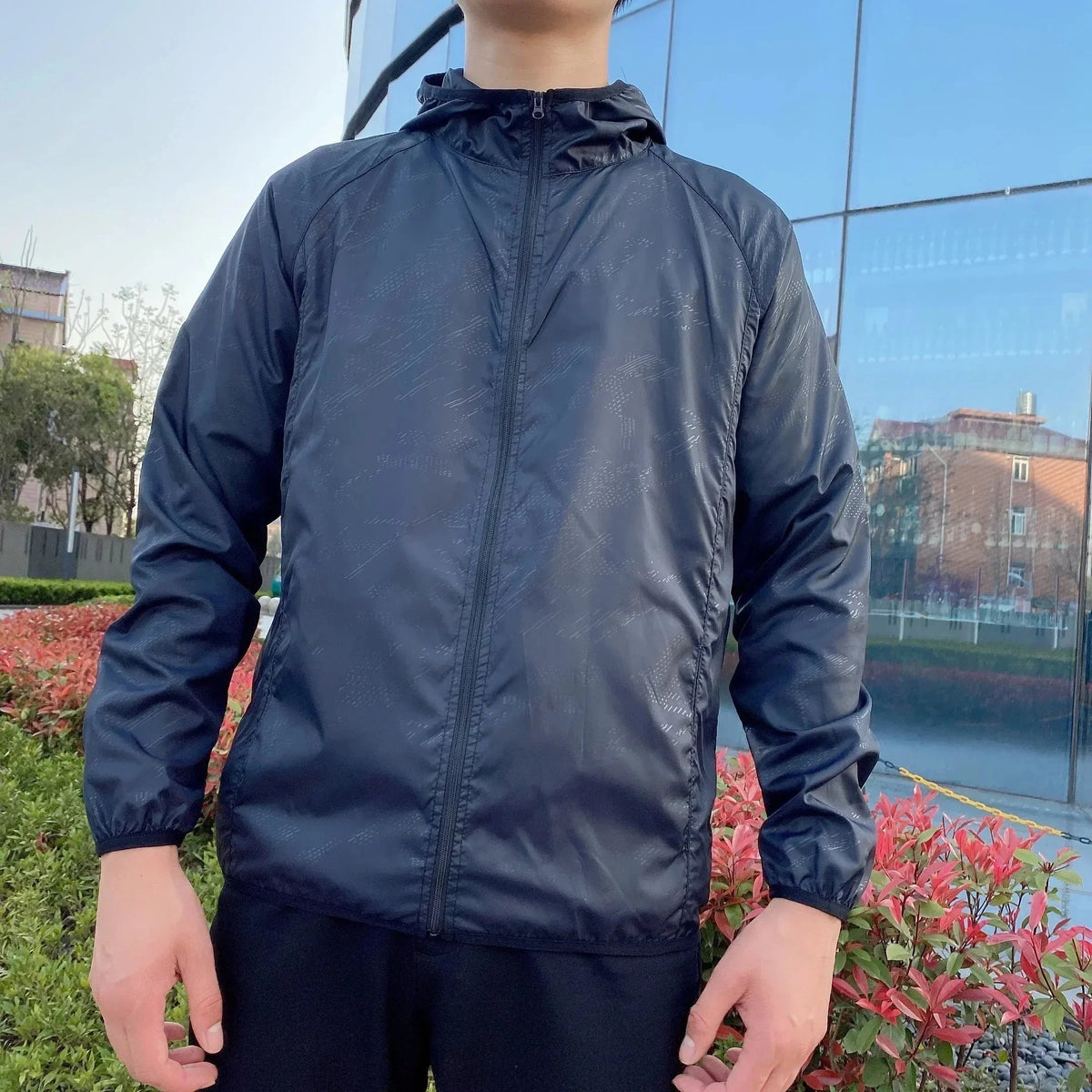 Blouson homme zippé à capuche - Noir