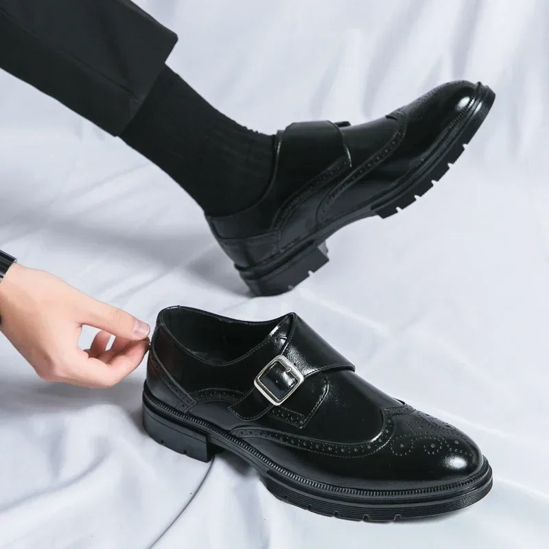 Chaussures homme à bride perforées - image 8