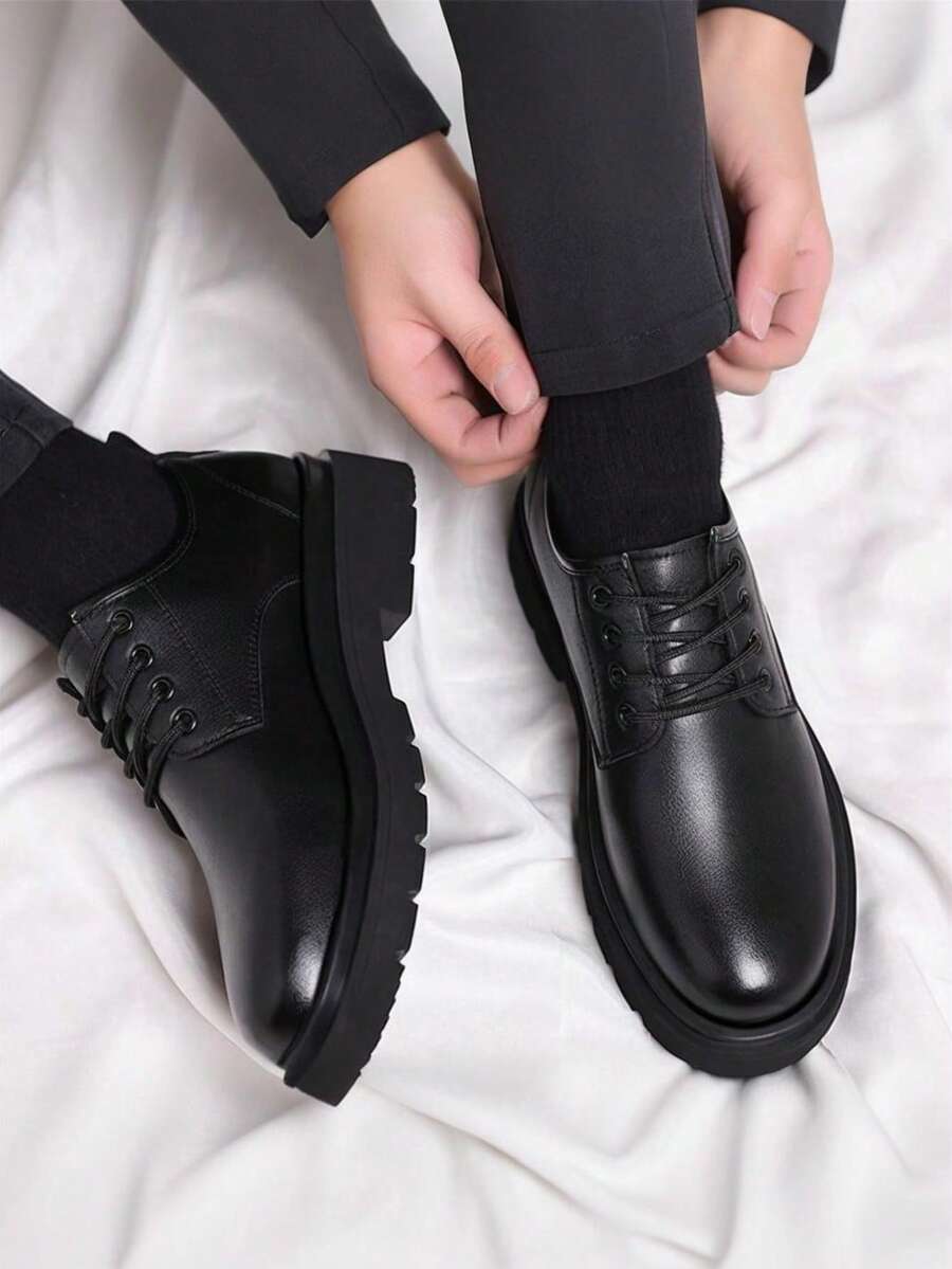 Derbies homme à œillets - image 3