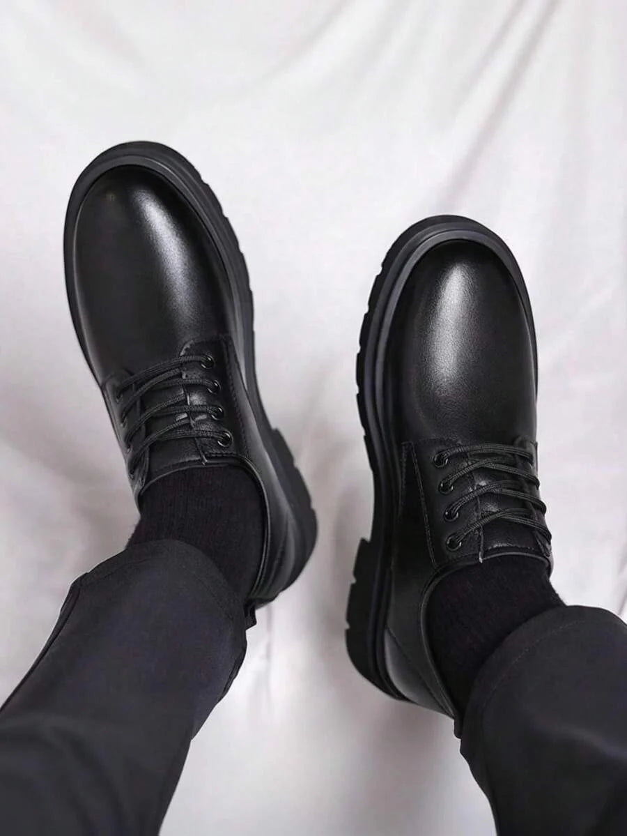 Derbies homme à œillets - image 4