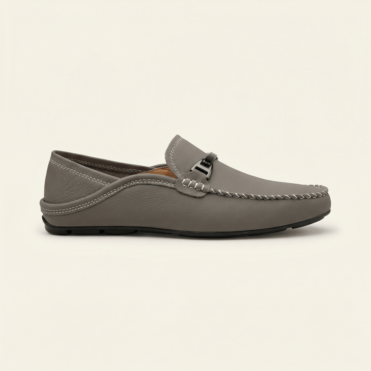 Mocassin à Ornement Métallique en Cuir Lisse - Gris