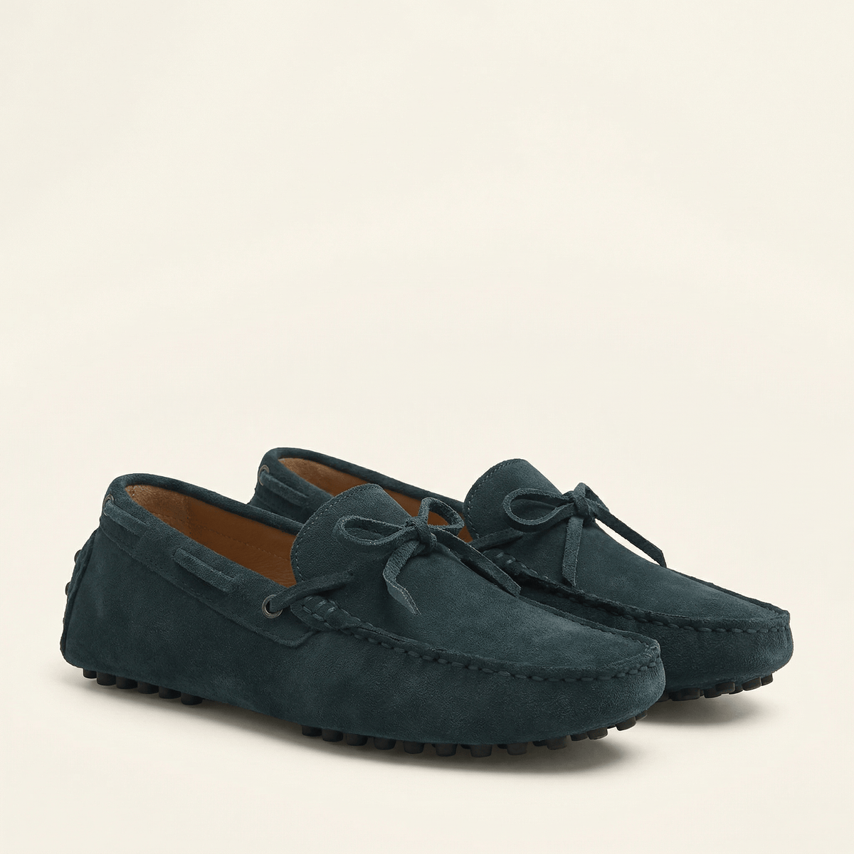 Mocassin à Picots en Daim avec Lacets Décoratifs - image 2