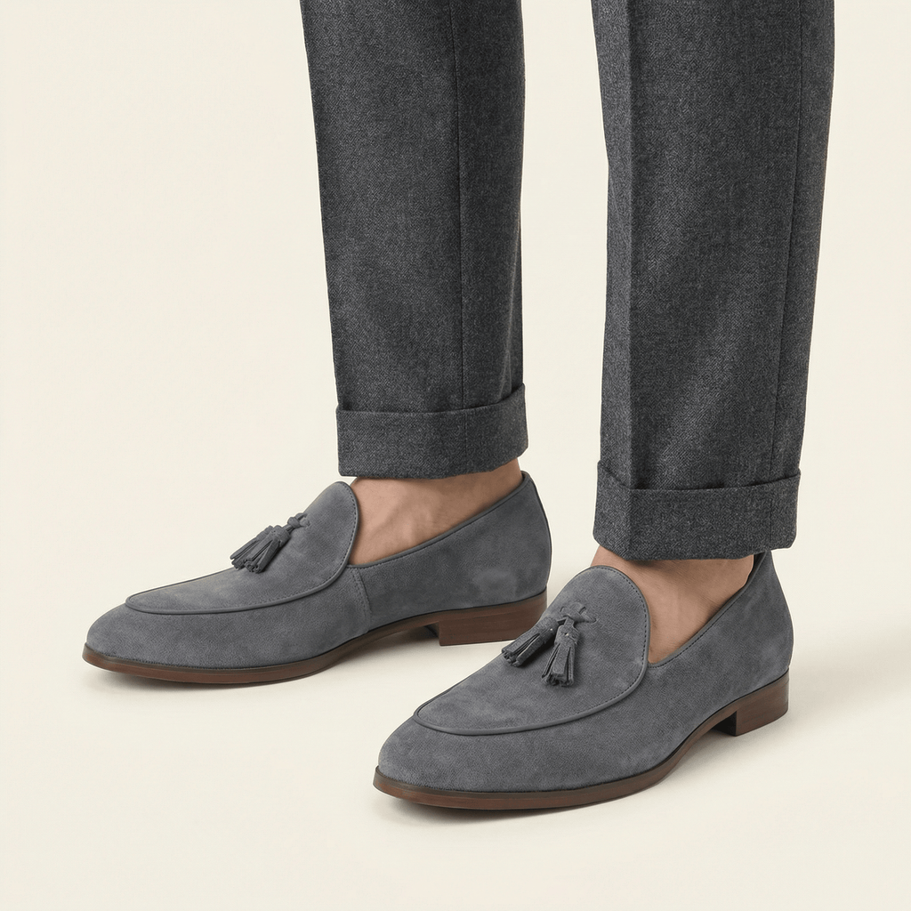 Mocassin Classique à Pampilles en Cuir Suédé avec Petit Talon - image 6