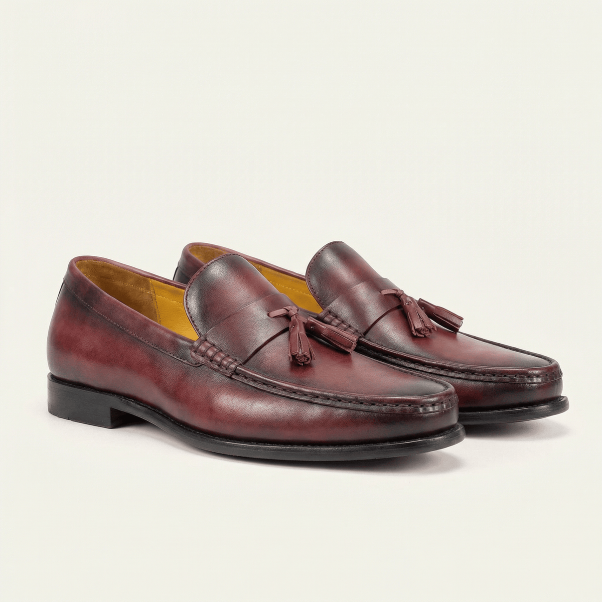Mocassin Habillé à Glands en Cuir Lisse - image 2