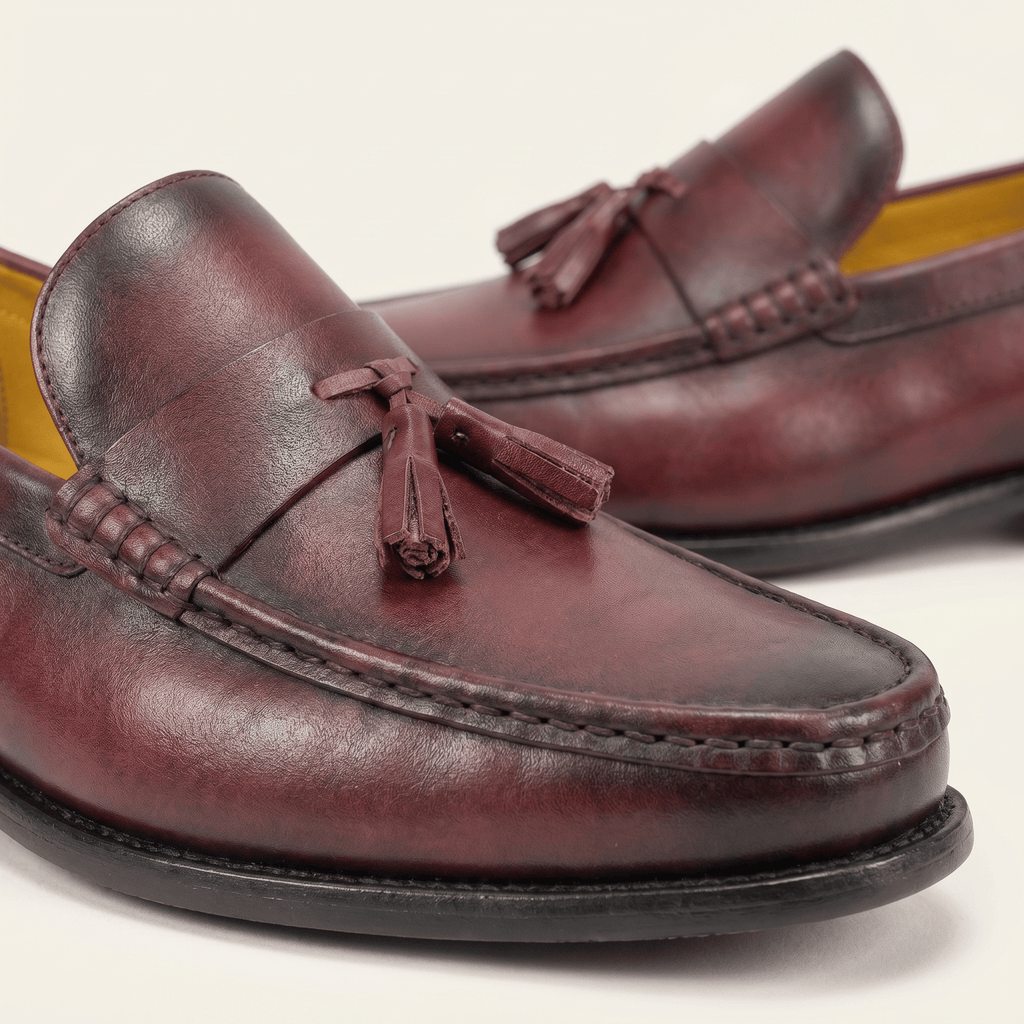 Mocassin Habillé à Glands en Cuir Lisse - image 3