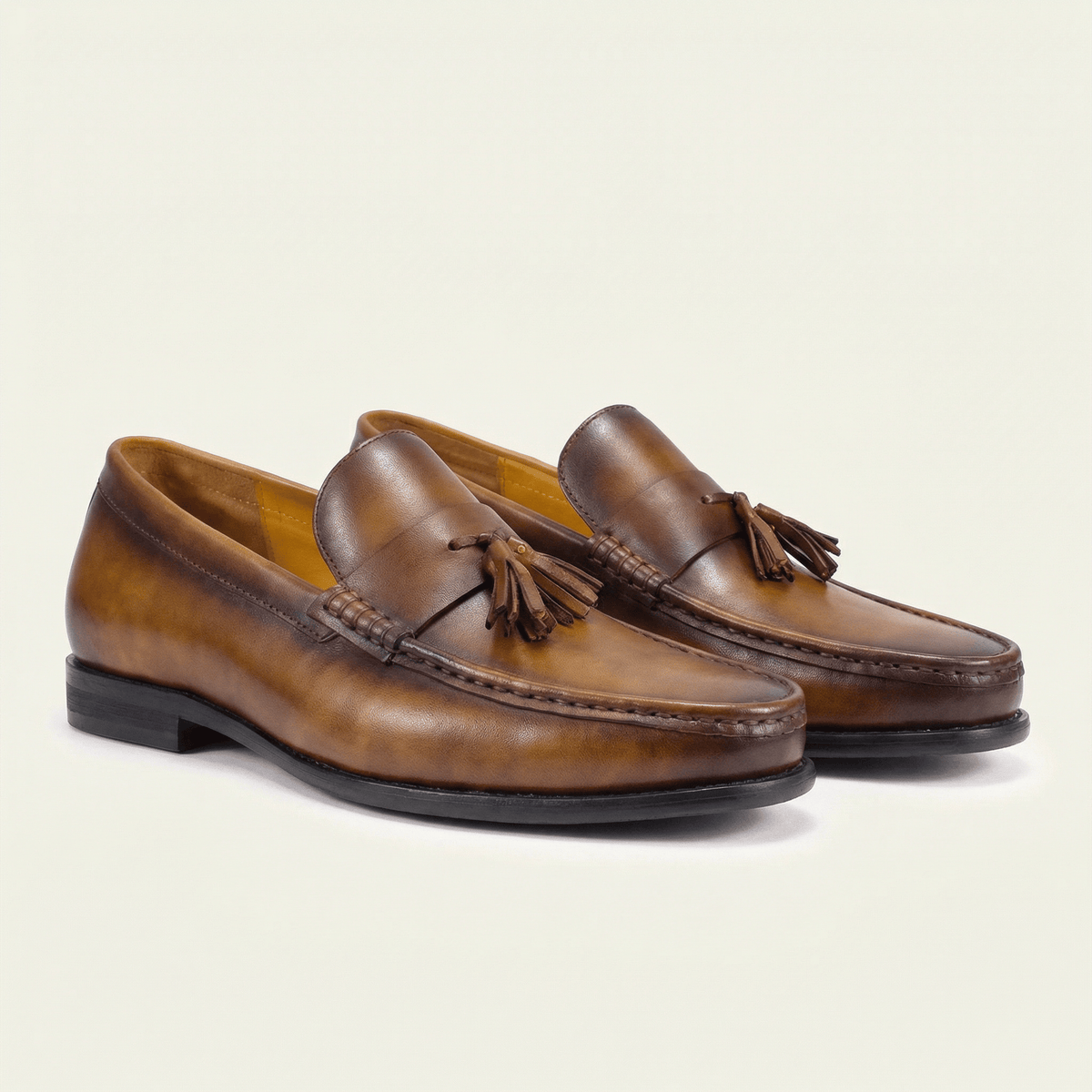 Mocassin Habillé à Glands en Cuir Lisse - image 7