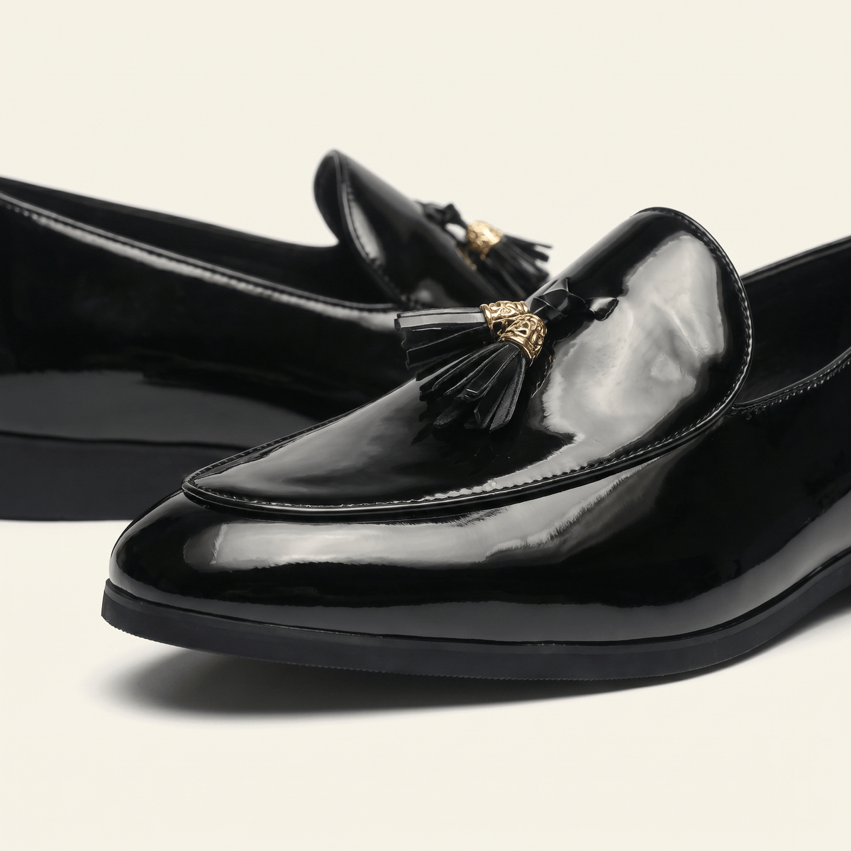 Mocassin Habillé à Glands en Cuir Verni - image 3