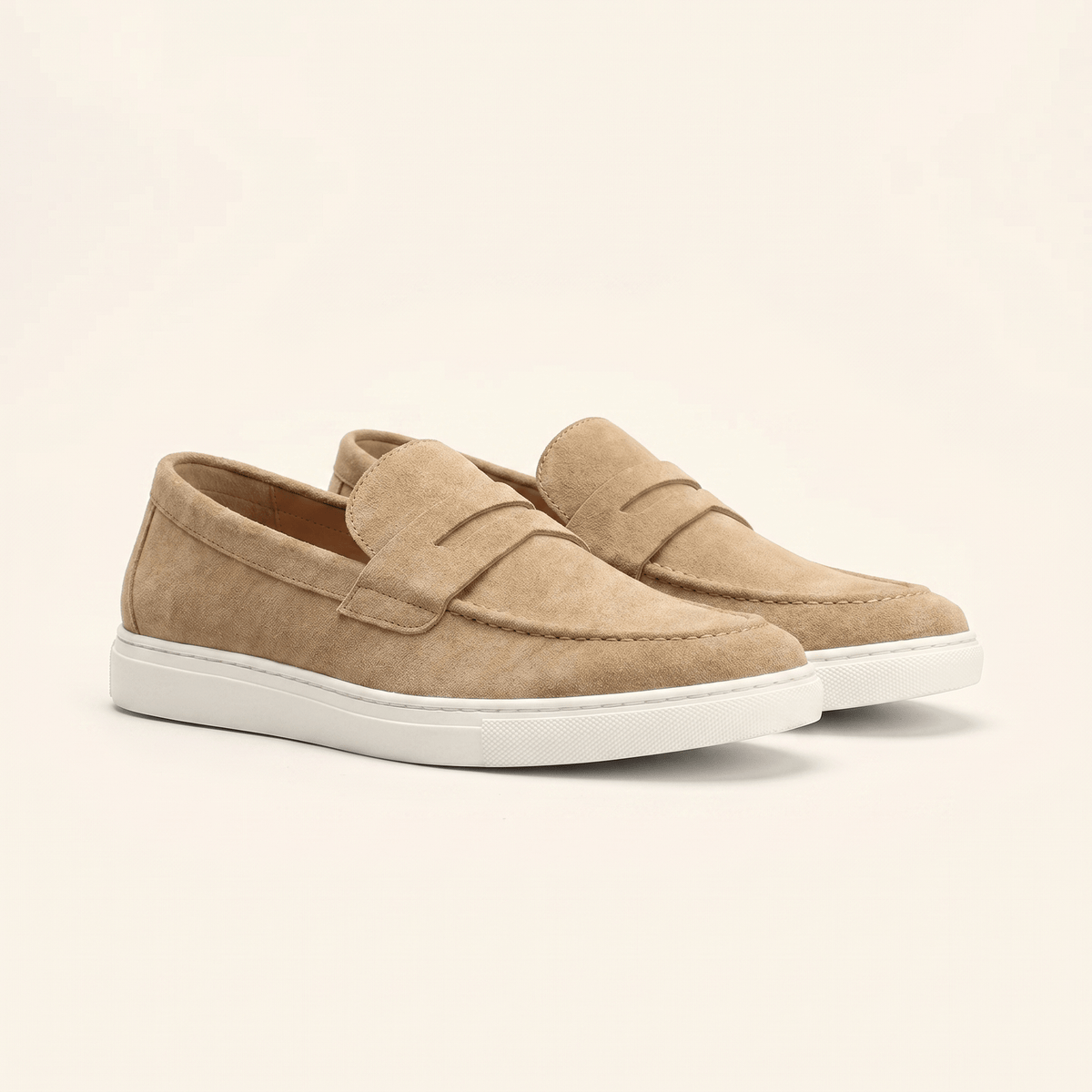 Mocassin Homme Penny Loafer en Daim à Semelle Contrastée - image 2