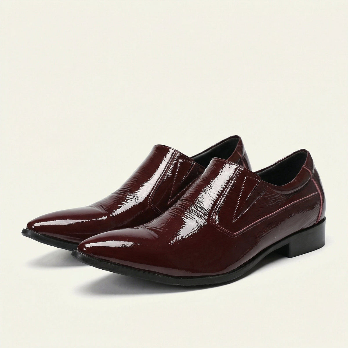 Mocassin Pointu en Cuir Verni Bordeaux - image 2