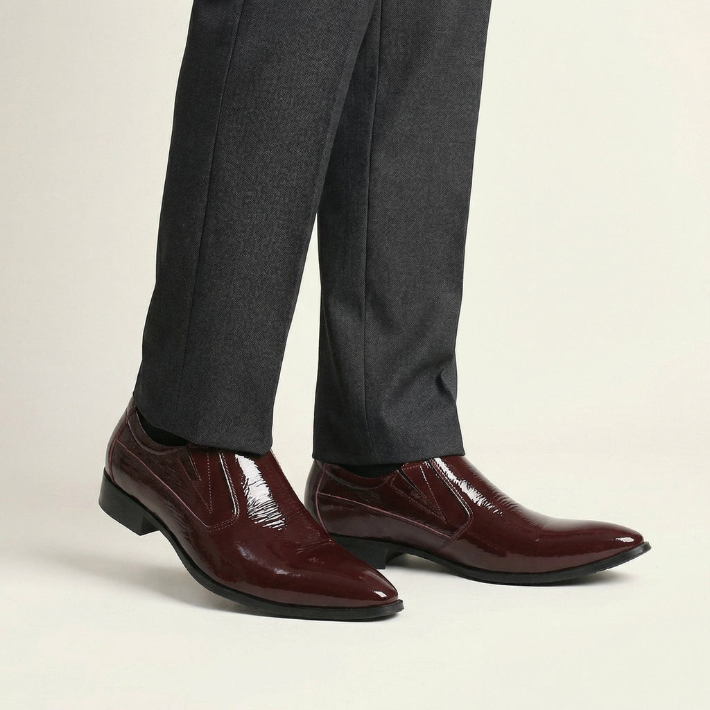 Mocassin Pointu en Cuir Verni Bordeaux - image 3