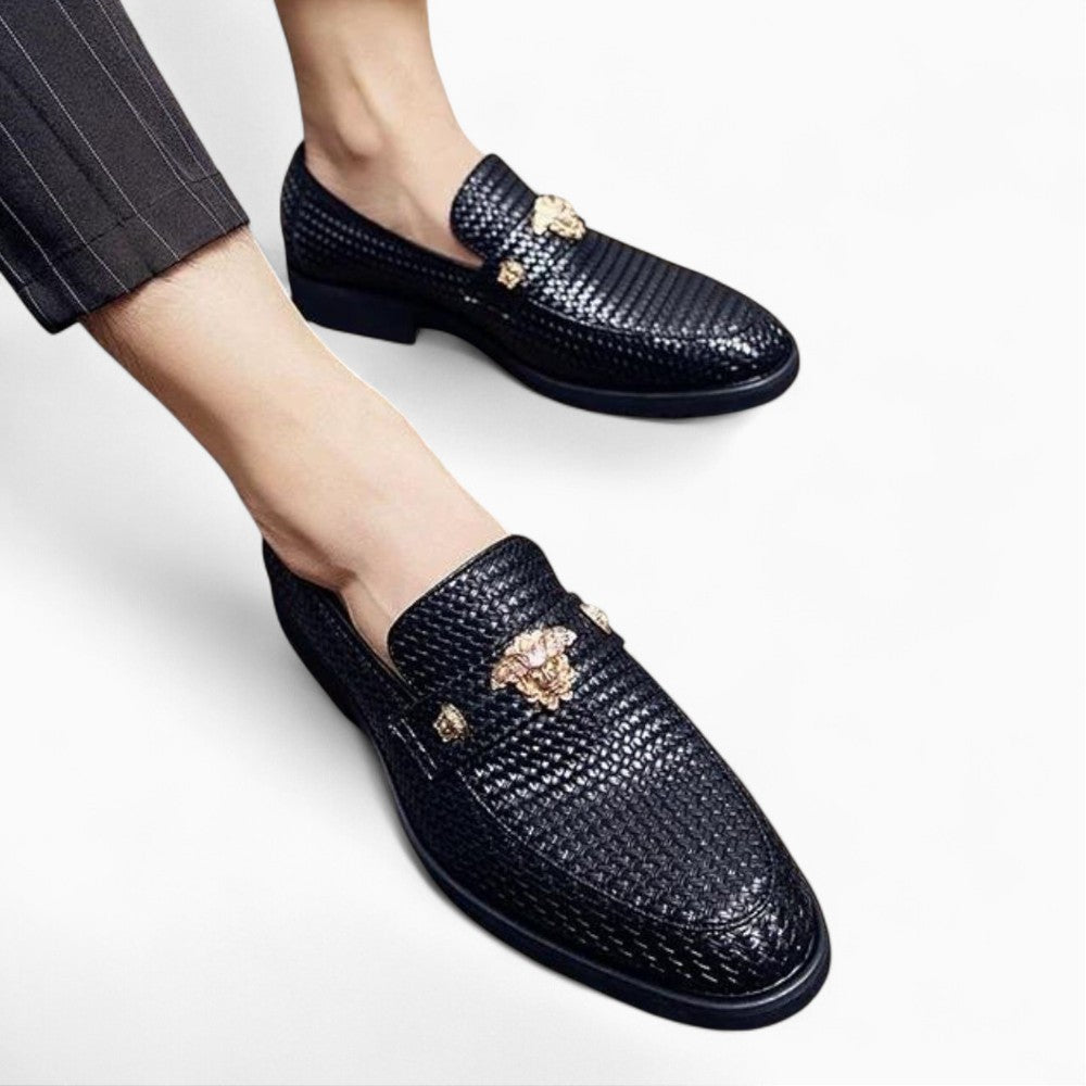 Mocassins À Bout Pointu En Cuir Verni Avec Nœud Décoratif - image 3