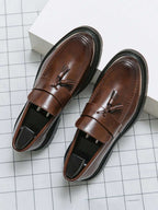 Mocassins homme à bride frangée - image 4