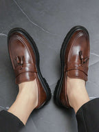 Mocassins homme à bride frangée - image 6