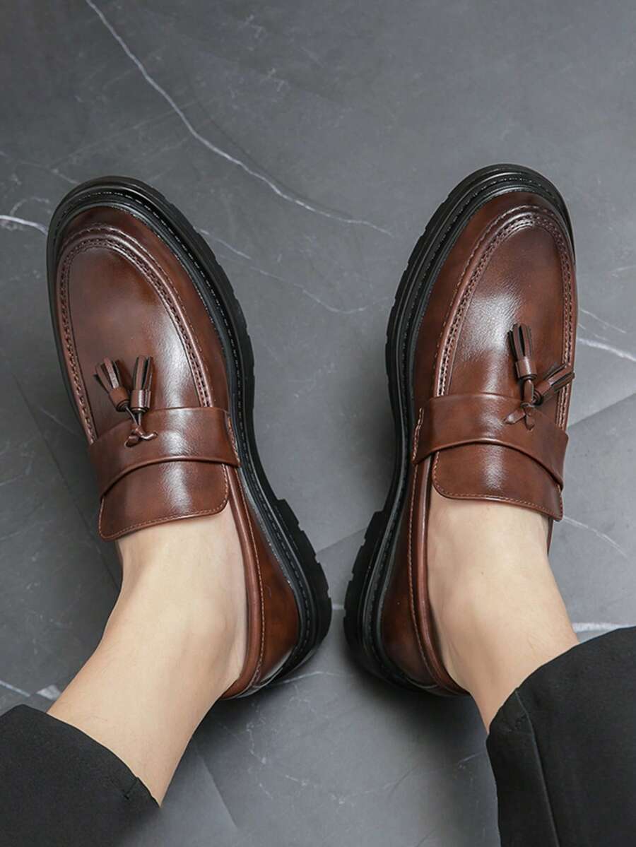 Mocassins homme à bride frangée - image 6