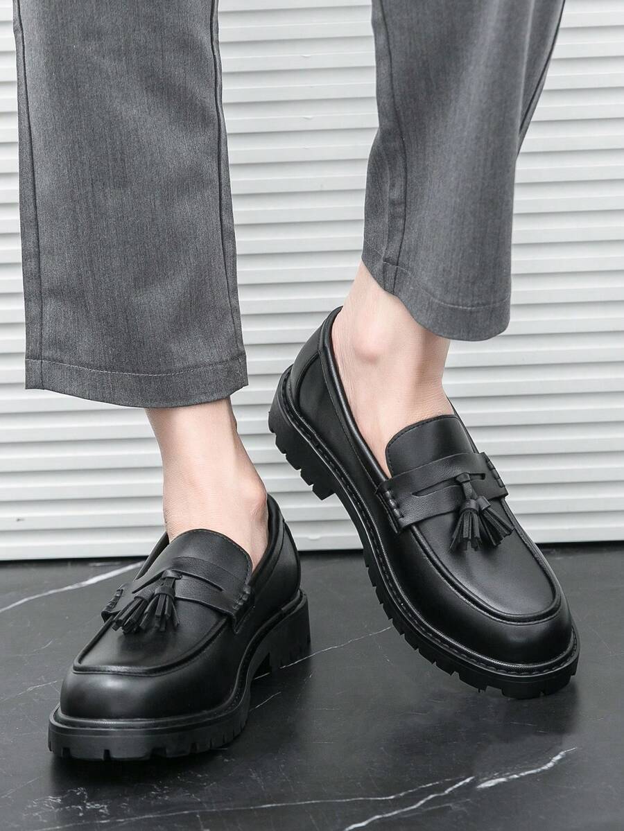 Mocassins homme à bride frangée - image 9