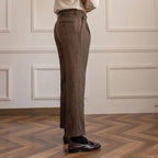 Pantalon homme à chevrons - image 4