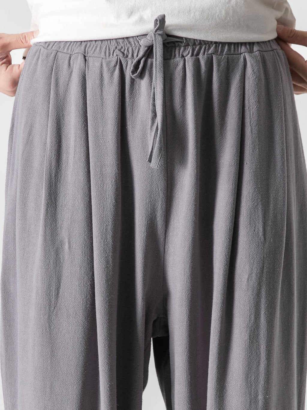 Pantalon homme coupe ample - image 9