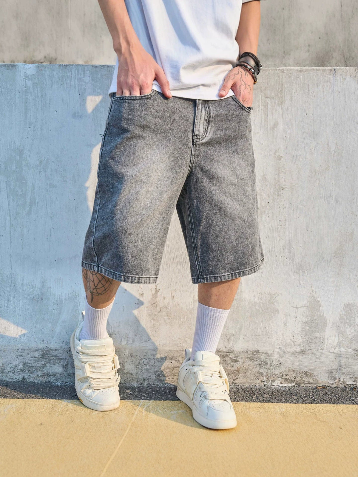 Short homme délavé - image 4
