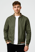 Veste pour homme coupe-vent et stylée pour une protection optimale - Vert